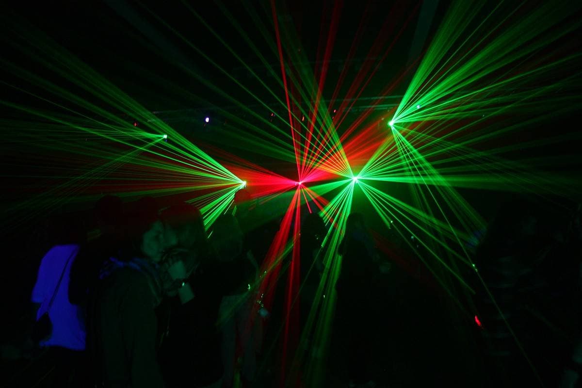 Лазерная установка купить в Воронеже для дискотек, вечеринок, дома, кафе, клуба